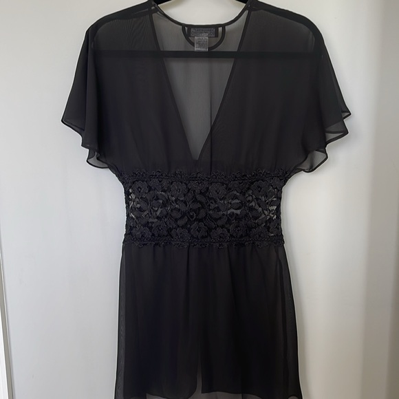 Lingerie - Picture 5 of 5